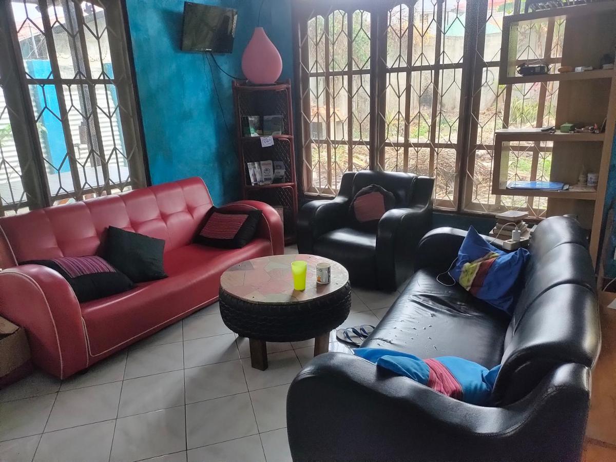 Casa Minha Backpackers Hostel ดิลี ภายนอก รูปภาพ